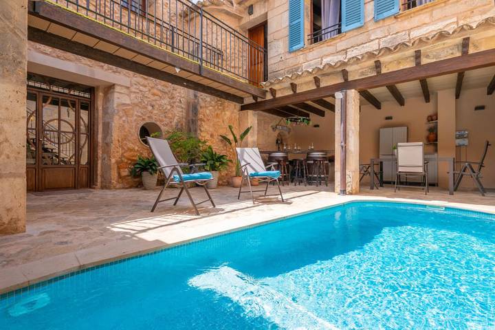 Villa for 8 people, with terrace - 1