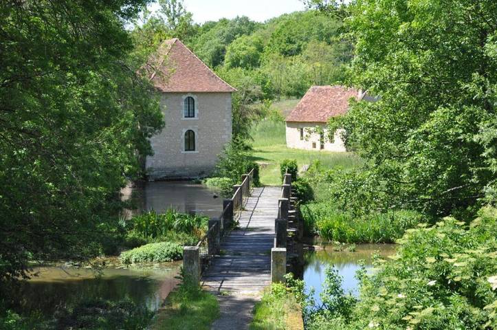 Location de vacances pour 6 personnes, avec jardin à Béthines