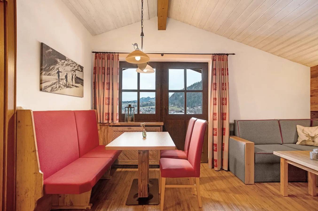 Ganze Wohnung, Ferienwohnung 'Panorama - Appartement 7' mit Bergblick, privater Balkon und geteilter Sauna in Reit im Winkl, Bayerische Alpen