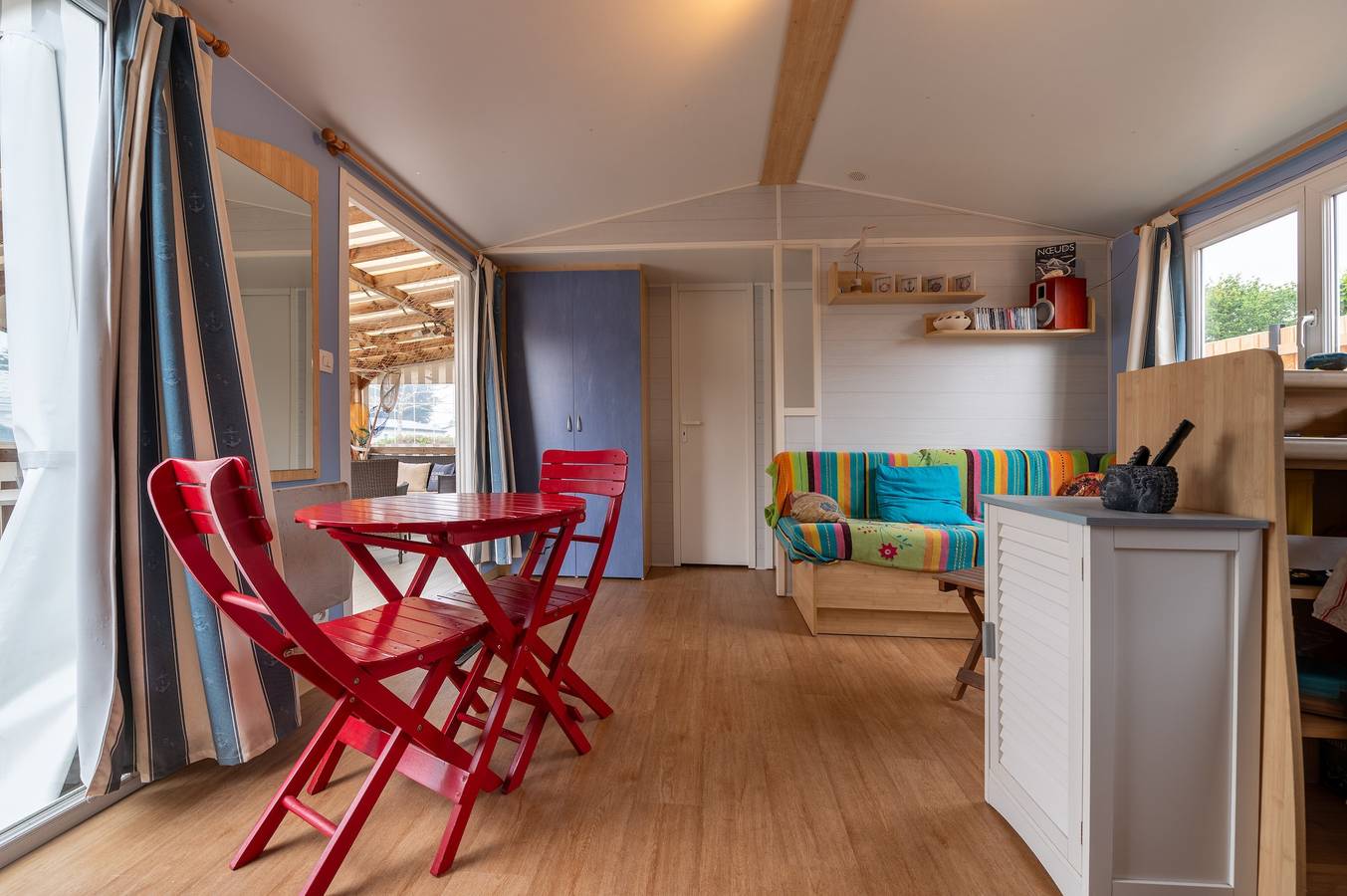 Mobilhome 'Mobilhome 6 Pers - Piscine' avec piscine partagée, terrasse partagée et jardin privé in Saint-Gildas-de-Rhuys, Côte des Mégalithes