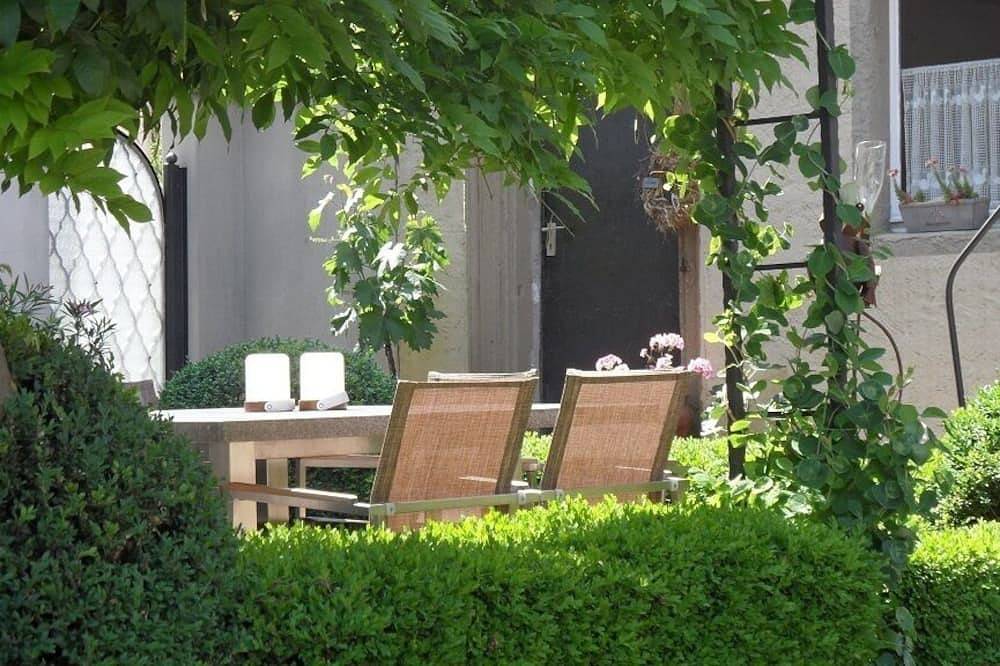 Ganze Wohnung, Gemütliches 1-Zimmer-Appartment (30qm) mit Küchenzeile in Nordheim am Main, Fränkisches Weinland