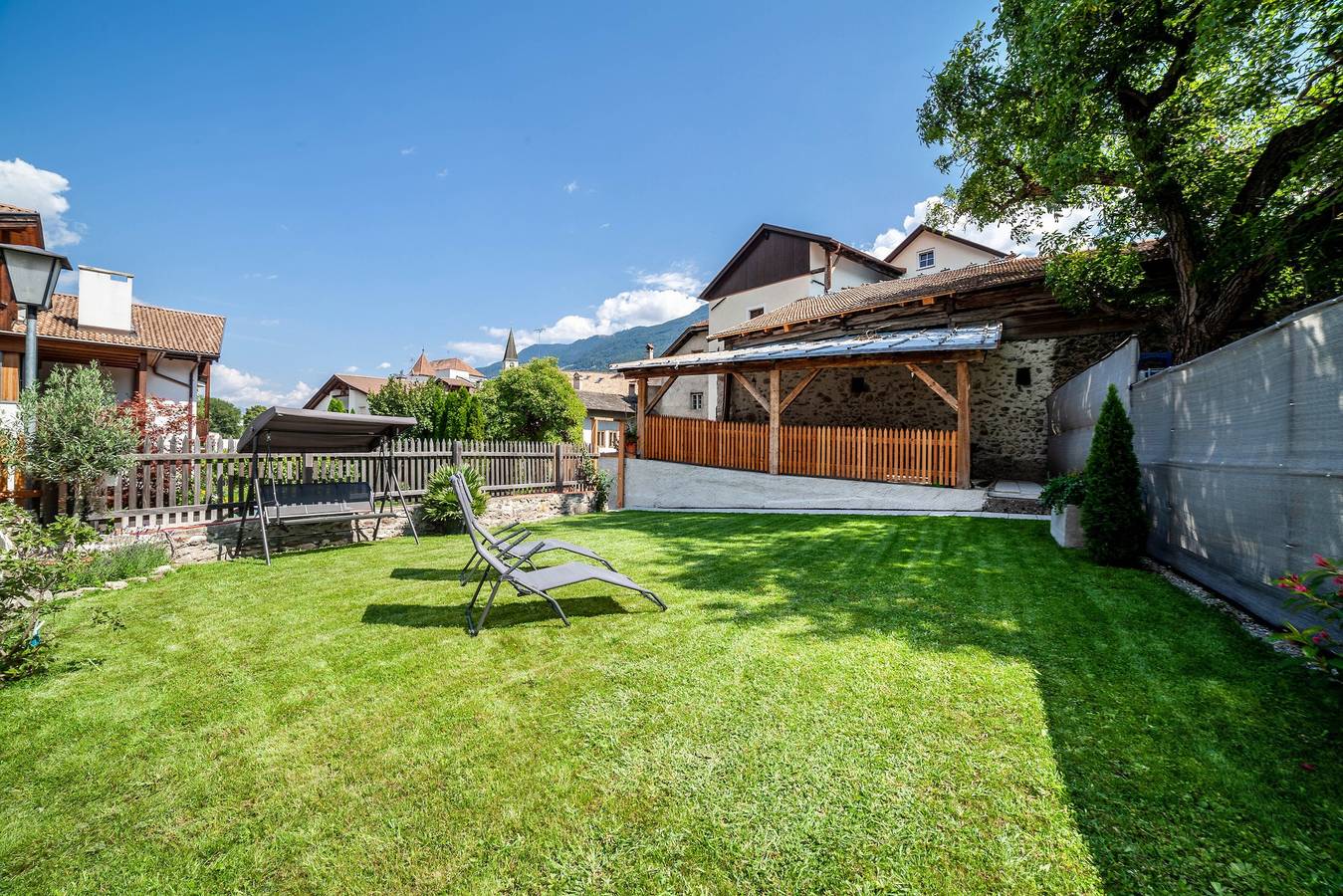 Unterlanpacher Historisches Refugium" mit Bergblick, Garten & Terrasse in Latsch, Nationalpark Stilfser Joch
