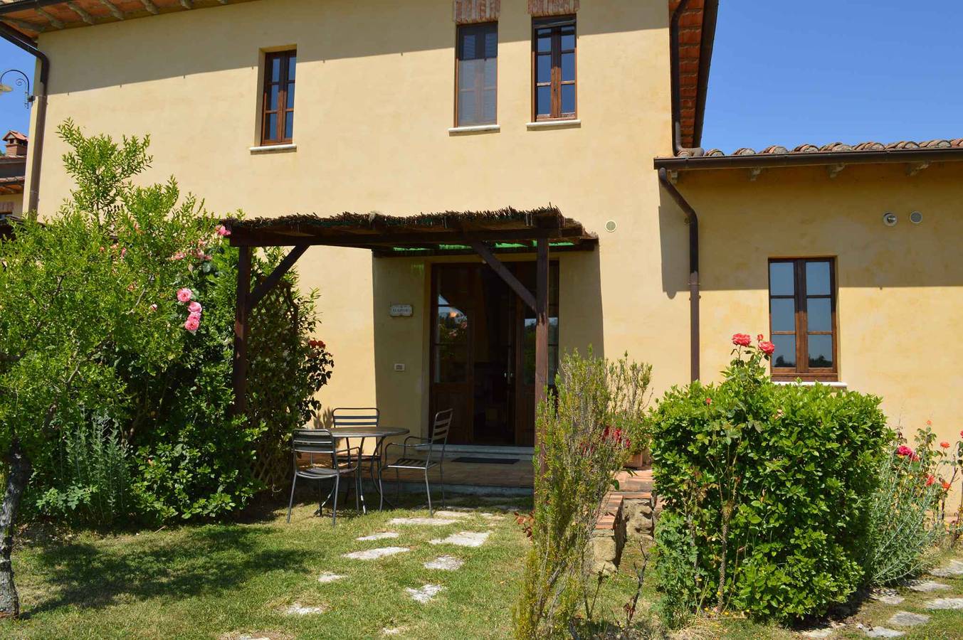 Ganze Ferienwohnung, Ferienwohnung mit Pool und Blick ins Tal in Asciano, Siena Provinz