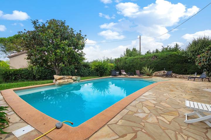 Spacious Guest Room with Private Terrace and Pool Access in Vence, Mediterranean Coast (France)