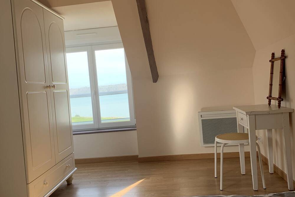 Belle maison en granit face à la mer in Saint-Jacut-de-la-Mer, Région de Dinan