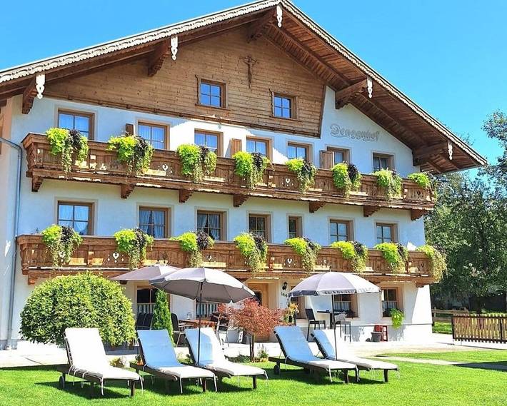 Privatzimmer für 2 Personen, mit Terrasse und Garten sowie Pool und Ausblick in Münster (Tirol)