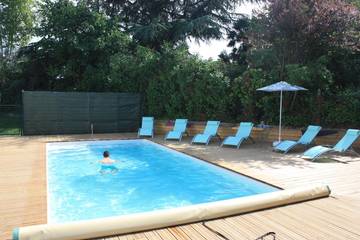 Gîte pour 6 personnes, avec balcon ainsi que jardin et piscine à Nérac