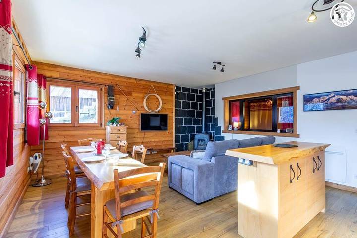Gîte pour 4 personnes, avec terrasse dans Doucy-Combelouvière - 4