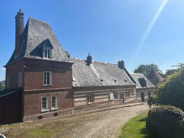 Gîte pour 8 personnes, avec jardin et jacuzzi à Envermeu