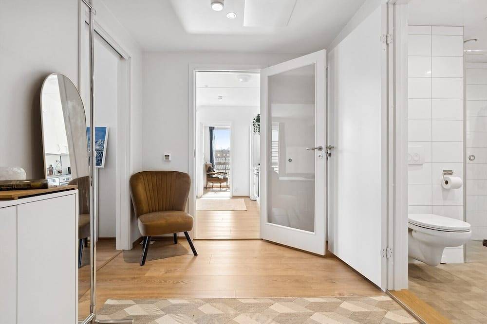 Ganze Wohnung, Harbour Promenade Strolls from our super-central 2B Downtown Home in Sentrum, Bodø