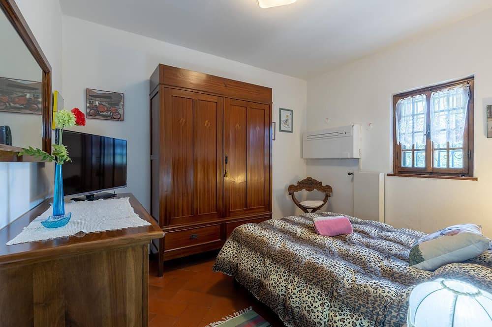 Splendida casa con 3 camere da letto a. in Uzzano, Provincia di Pistoia