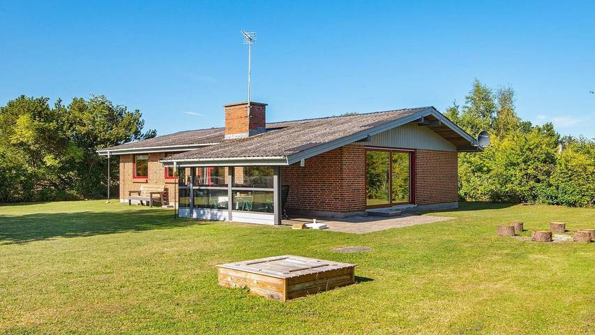 Ferienhaus für 7 Personen, mit Terrasse und Sauna in St. Sjørup