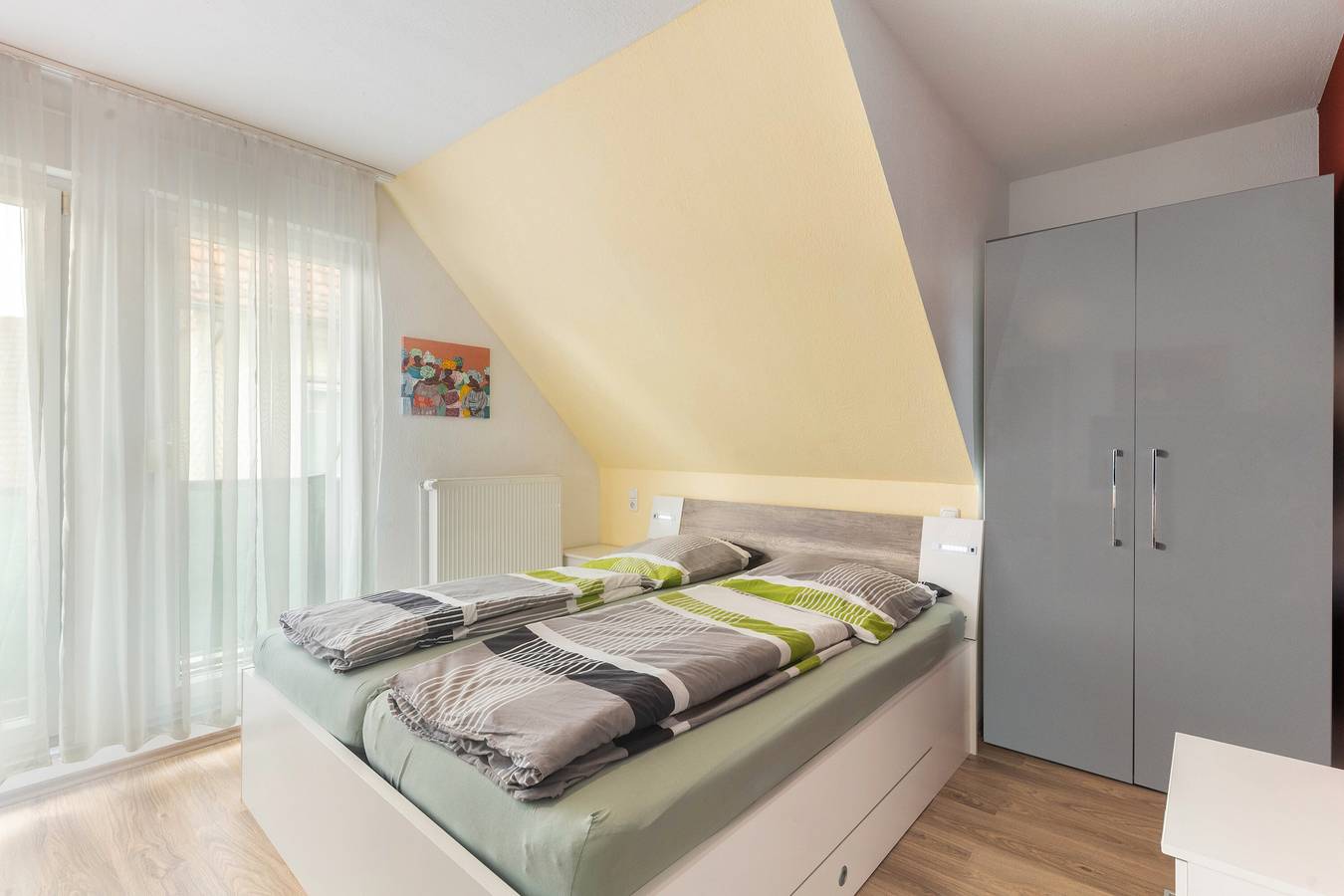 Zimmer 'Afrika' mit gemeinsamer Terrasse und Wlan in Birstein, Wetterau