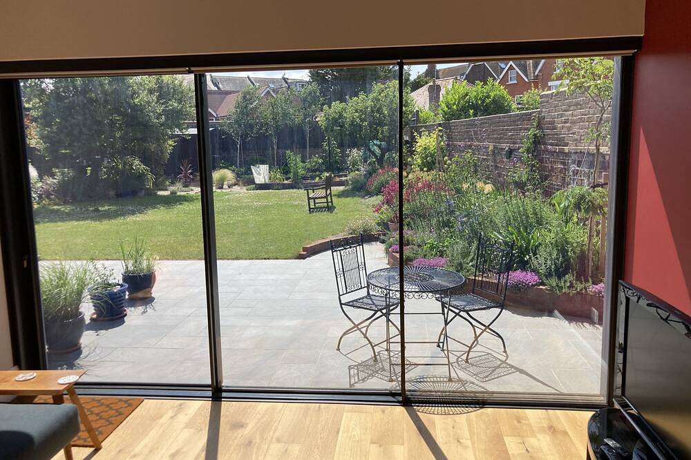 Entire apartment, Self-contained annex close to town centre in Eastbourne, East Sussex