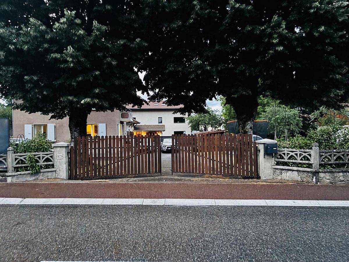 Appartement entier, Cozy studio 2 steps from Geneva in Sergy, Gex
