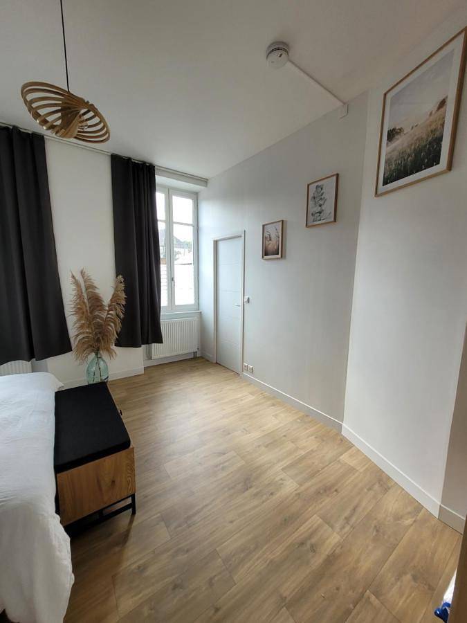 Location de vacances pour 15 personnes, avec terrasse et jacuzzi, animaux acceptés à Villedieu-les-Poêles - 4