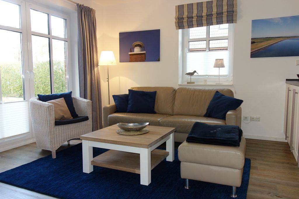 Ganze Wohnung, Liebevoll eingerichtete Ferienwohnung im Eg mit Terrasse und Gartenanteil in Wyk auf Föhr (Stadt), Wyk auf Föhr