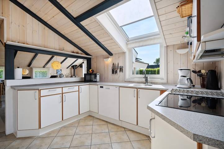 Ferienhaus für 6 Personen, mit Whirlpool und Sauna sowie Terrasse und Garten in Råde Strand - 4