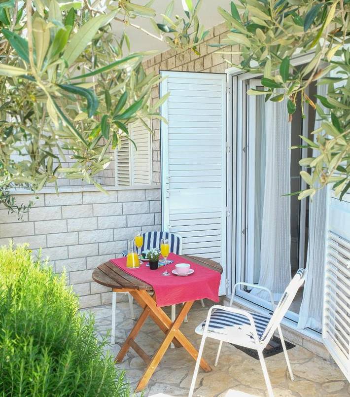 Ferienwohnung für 4 Personen, mit Ausblick und Garten, kinderfreundlich in Krvavica - 3