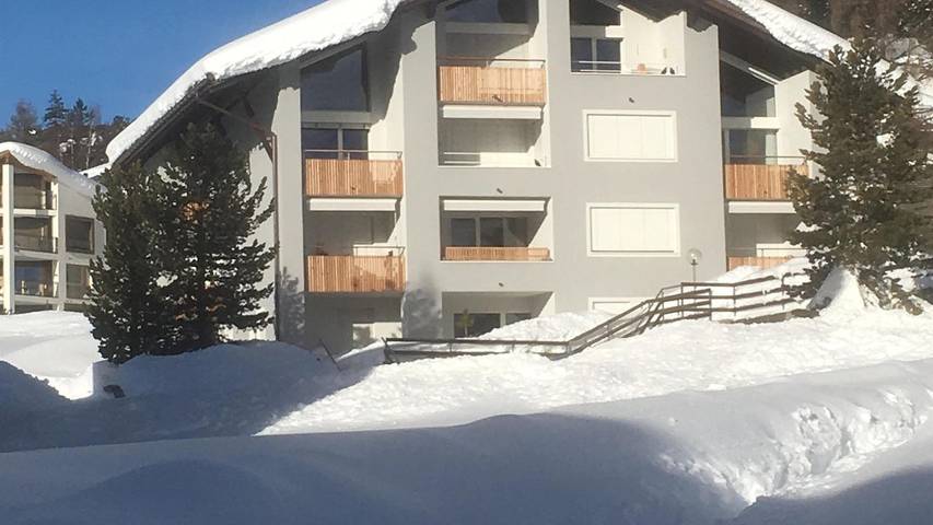 Ferienwohnung für 6 Personen, mit Balkon und Sauna, kinderfreundlich in der Lenzerheide