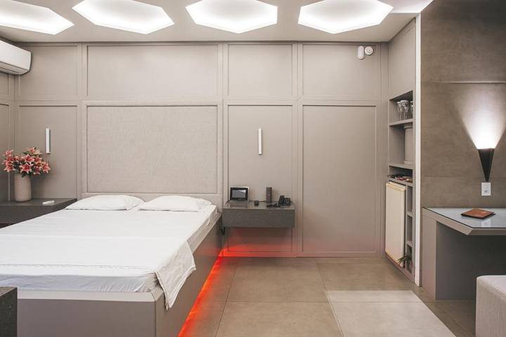Pousadas para 2 pessoas, com piscina e jardim e ainda sauna and jacuzzi em Jaraguá do Sul