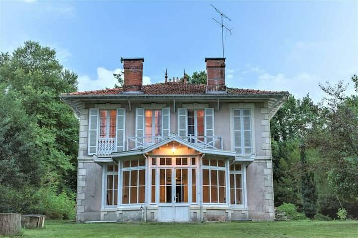 Maison de vacances pour 10 personnes, avec Balcon et Jardin à Biganos