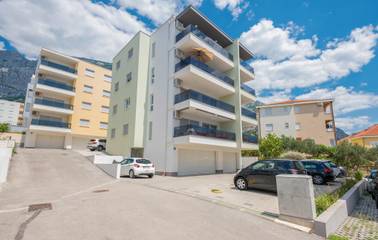 Ferienwohnung für 4 Personen, mit Terrasse in Makarska