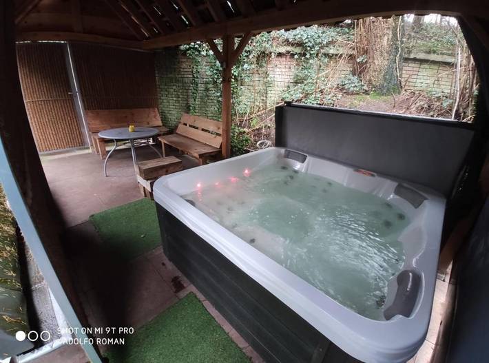 Vakantiehuis voor 10 personen, with whirlpool and sauna as well as tuin, met huisdier op de Veluwe
