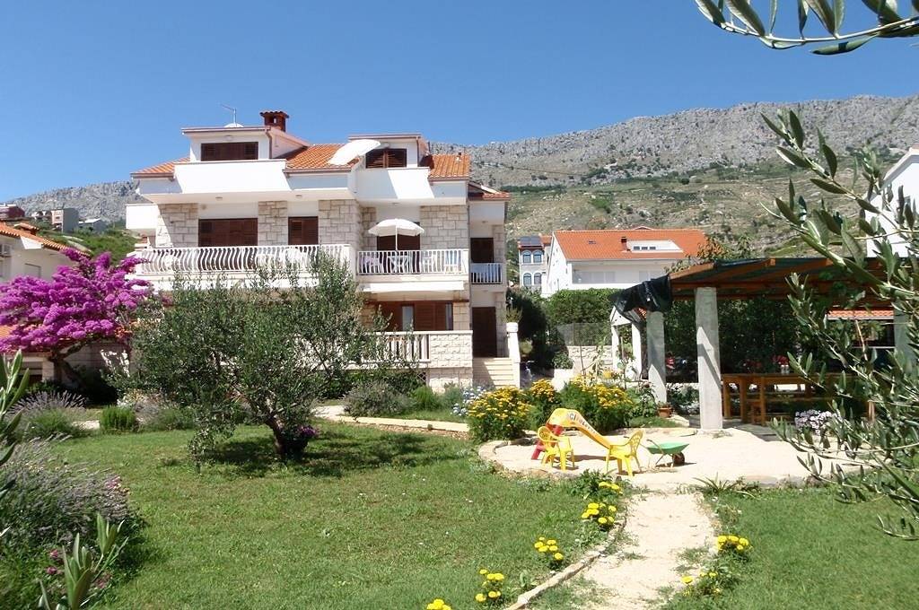 Hel leilighet, Apartment Jure A3 with balcony in Dugi Rat, Omiš-Riviera