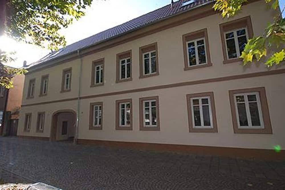 Ganze Wohnung, Altstadt-Appartements-Speyer 2 - Ferienwohnung Ruländer in Speyer, Rheinebene