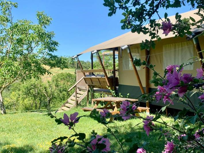 Tente pour 6 personnes, avec piscine ainsi que jardin et vue, animaux acceptés - 1