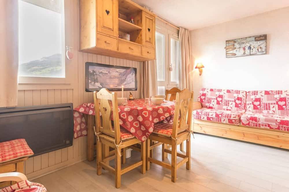 Ganze Wohnung, Renoviertes Studio in Pistennähe mit Balkon und Bergbereich in La Plagne, Bellentre