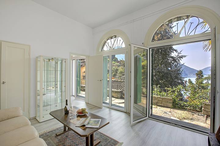 Ferienwohnung für 2 Personen, mit Terrasse und Seeblick, mit Haustier in Lugano