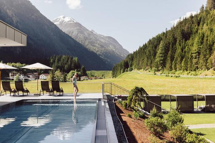 Hotel dla 4 osób, z ogród i basen oraz sauna i widok w Kaunertal