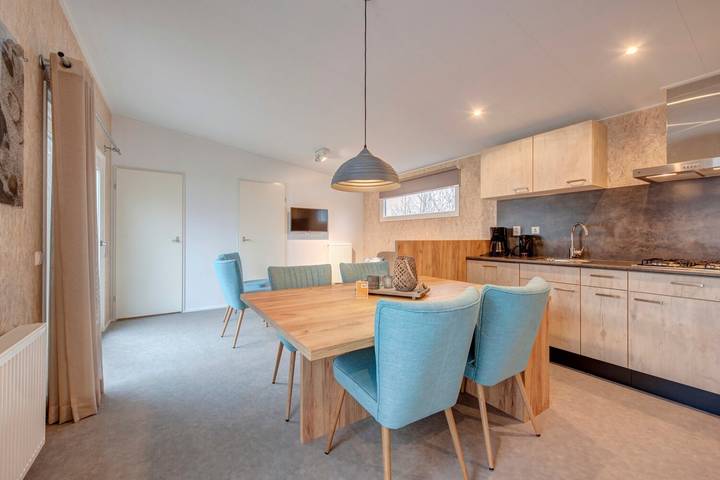 Ferienhaus für 6 Personen, mit Balkon/Terrasse und Terrasse sowie Pool in Kijkduin - 2