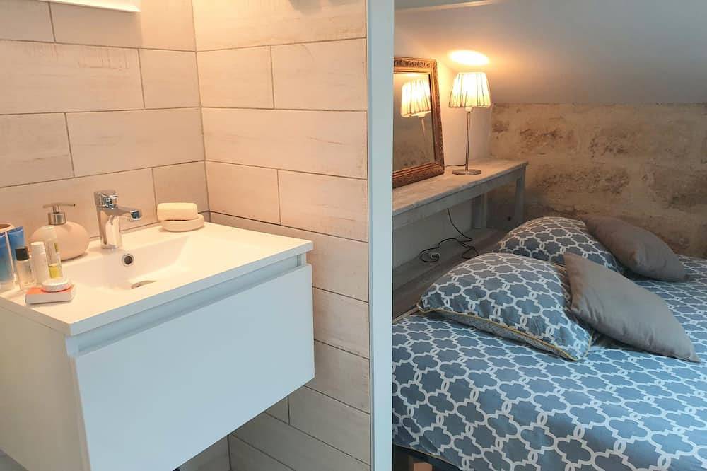 Appartement entier, L' Authentique, centre historique 3 ème in Pézenas, Côte méditerranéenne (France)