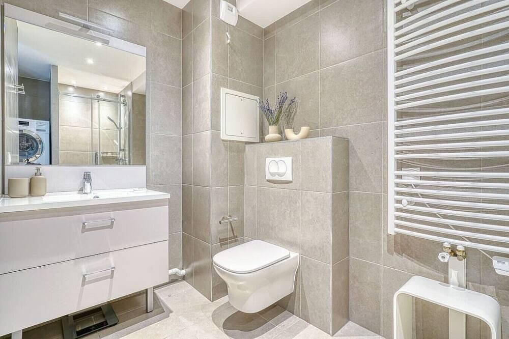 Apartamento entero, Bois de Vincennes - Luxury & Balcony - 4P in Saint-Mandé, Valle del Marne