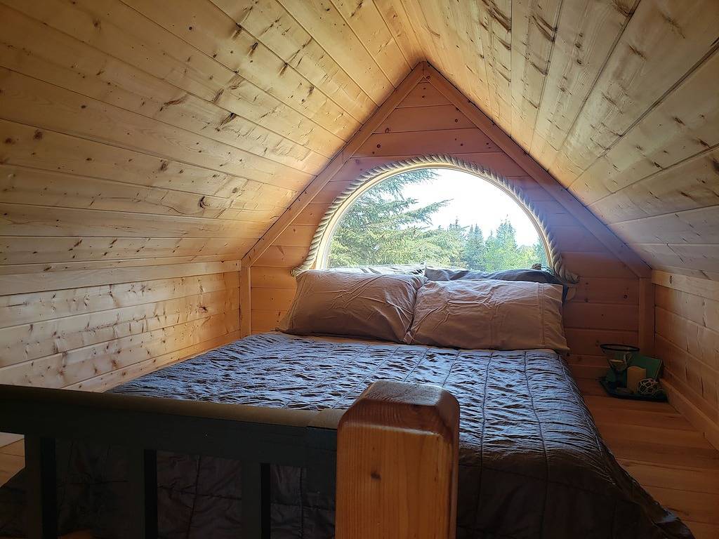 Repurposed Playhouse with room for 2! in Kenai Peninsula