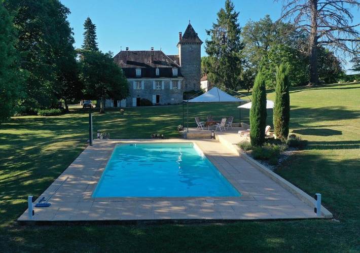 Location de vacances pour 8 personnes, avec jardin ainsi que piscine et vue à Branceilles - 2