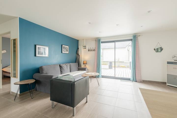 Location de vacances pour 4 personnes, avec vue sur le lac et jardin, adapté aux familles à Saint-Quentin-en-Tourmont - 2