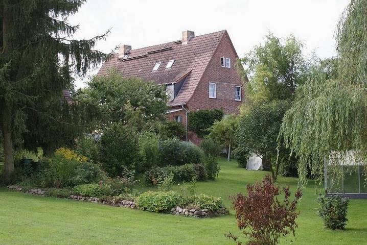 Ferienwohnung für 2 Personen, mit Garten und Terrasse in Lübstorf