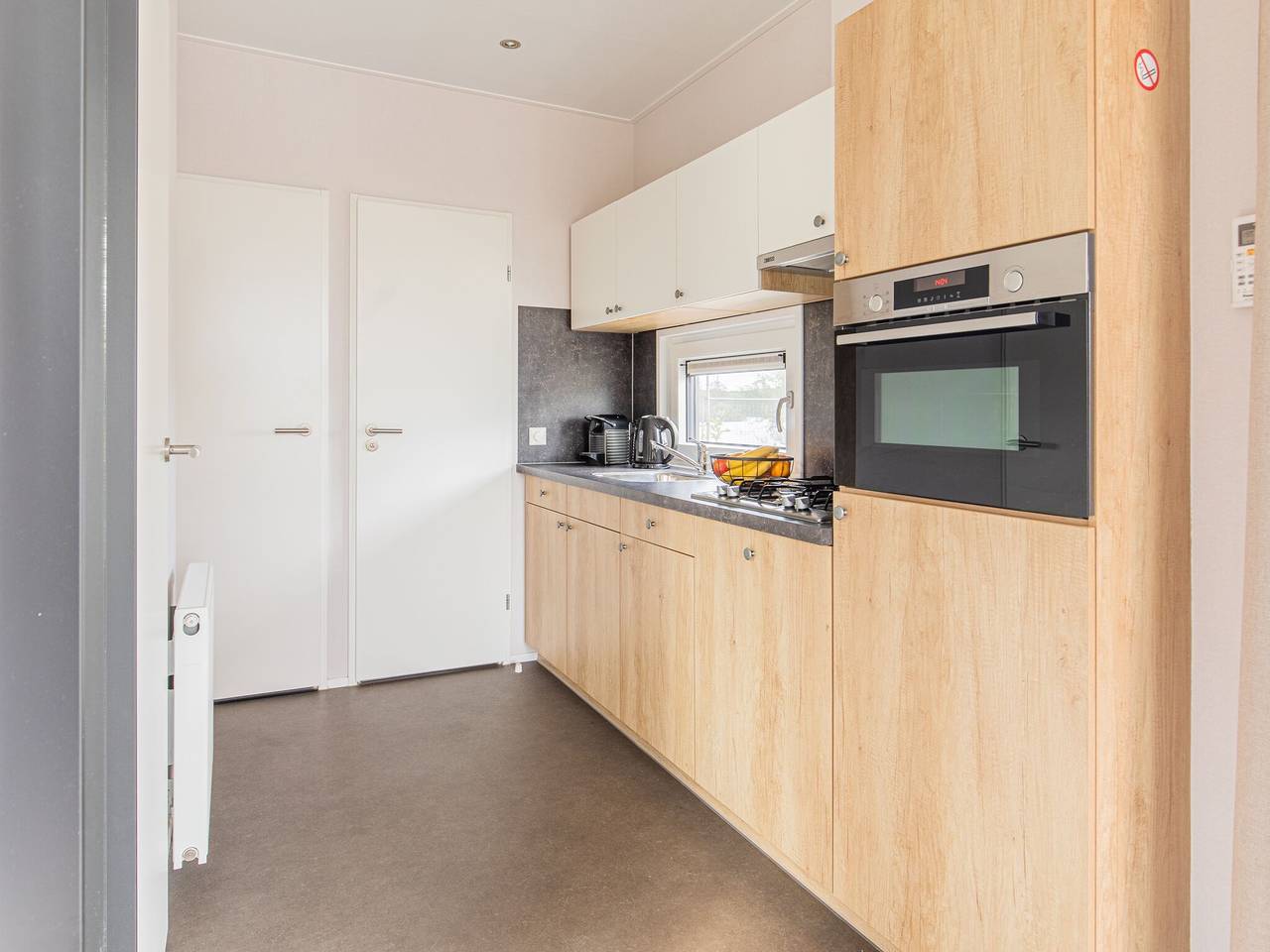 Chalet by Beach and Harbor with Terrace in Bergen (Limburg), De Maasduinen National Park