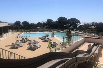 Camping pour 4 Personnes dans Boulouris, Saint-Raphaël, Photo 1