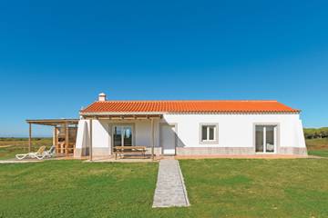 Casa De Férias para 6 Pessoas em São Teotónio, Parque Natural do Sudoeste Alentejano e Costa Vicentina, Foto 2