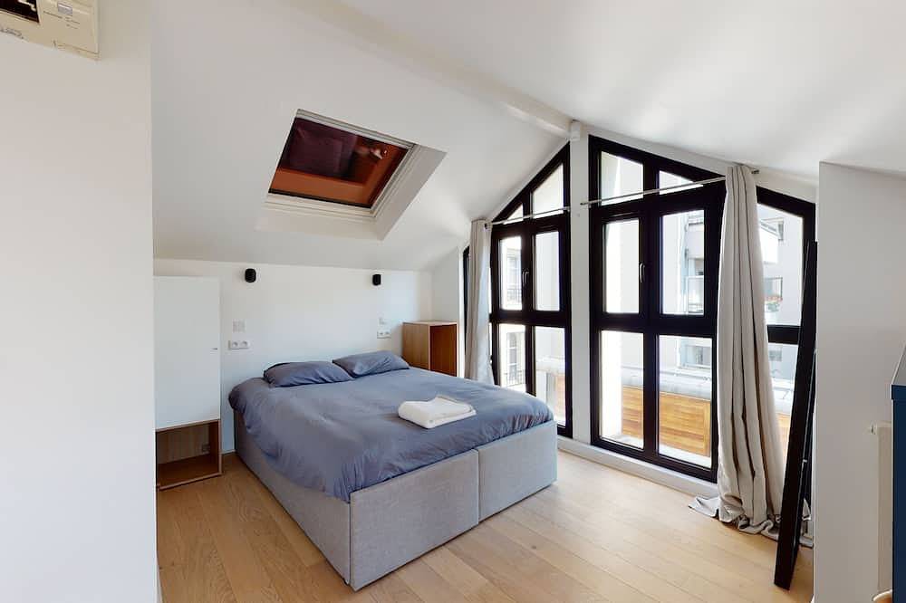 Entire apartment, Stunning and Luxurious 3Br Loft 5min Paris in Boulogne Heart in Boulogne-Billancourt, Hauts-de-Seine