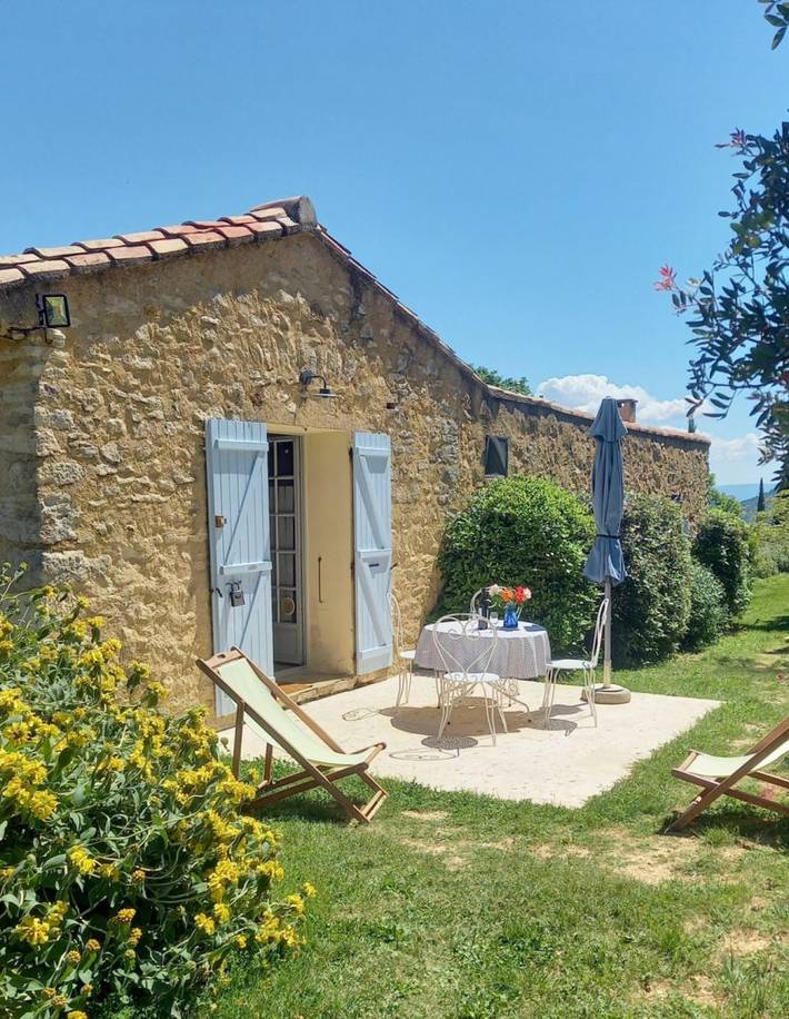 Gîte pour 3 personnes, avec jardin dans le Vaucluse - 2
