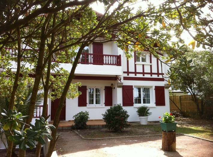 Chambre d’hôte pour 4 personnes, avec piscine et jardin