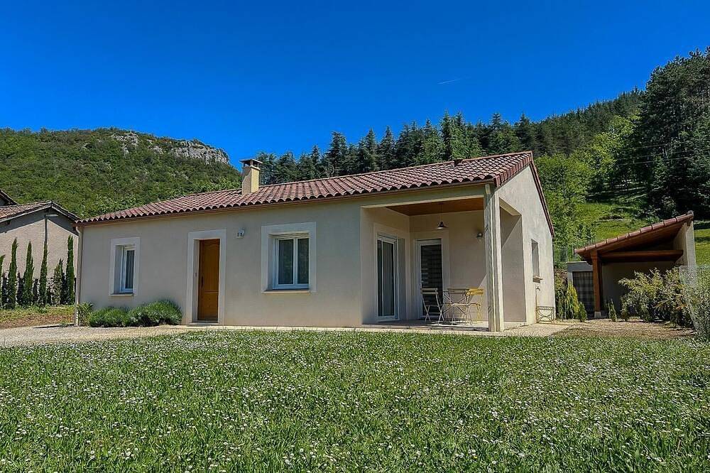 La Vigne Blanche - Tour De Faure in Tour-de-Faure, Causses du Quercy Regional Nature Park