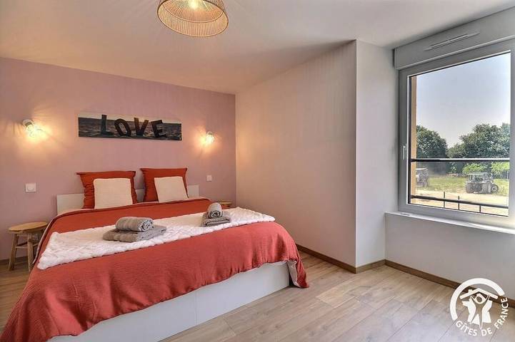 Location de vacances pour 8 personnes, avec terrasse ainsi que jardin et jacuzzi à Iffendic - 3