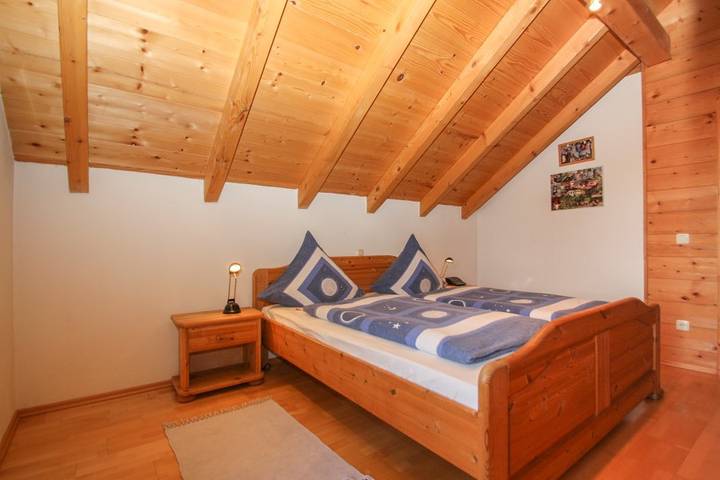 Holzleitnerhof - Ferienwohnung »Stadtblick« 50m², 2 Personen, Nichtraucher, Balkon, W-Lan in Traunstein, Chiemsee